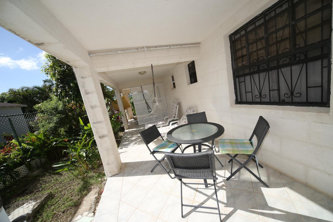 Eumelvilla Saint James Exterior photo